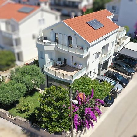 Apartments Dumancic Биоград на Мору Екстериор снимка