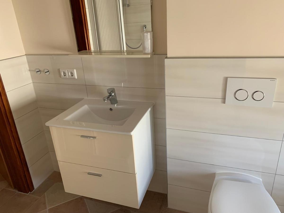 Apartments Dumancic Биоград на Мору Екстериор снимка