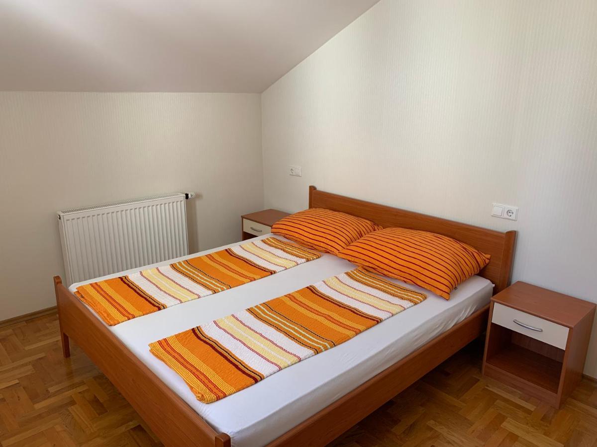 Apartments Dumancic Биоград на Мору Екстериор снимка