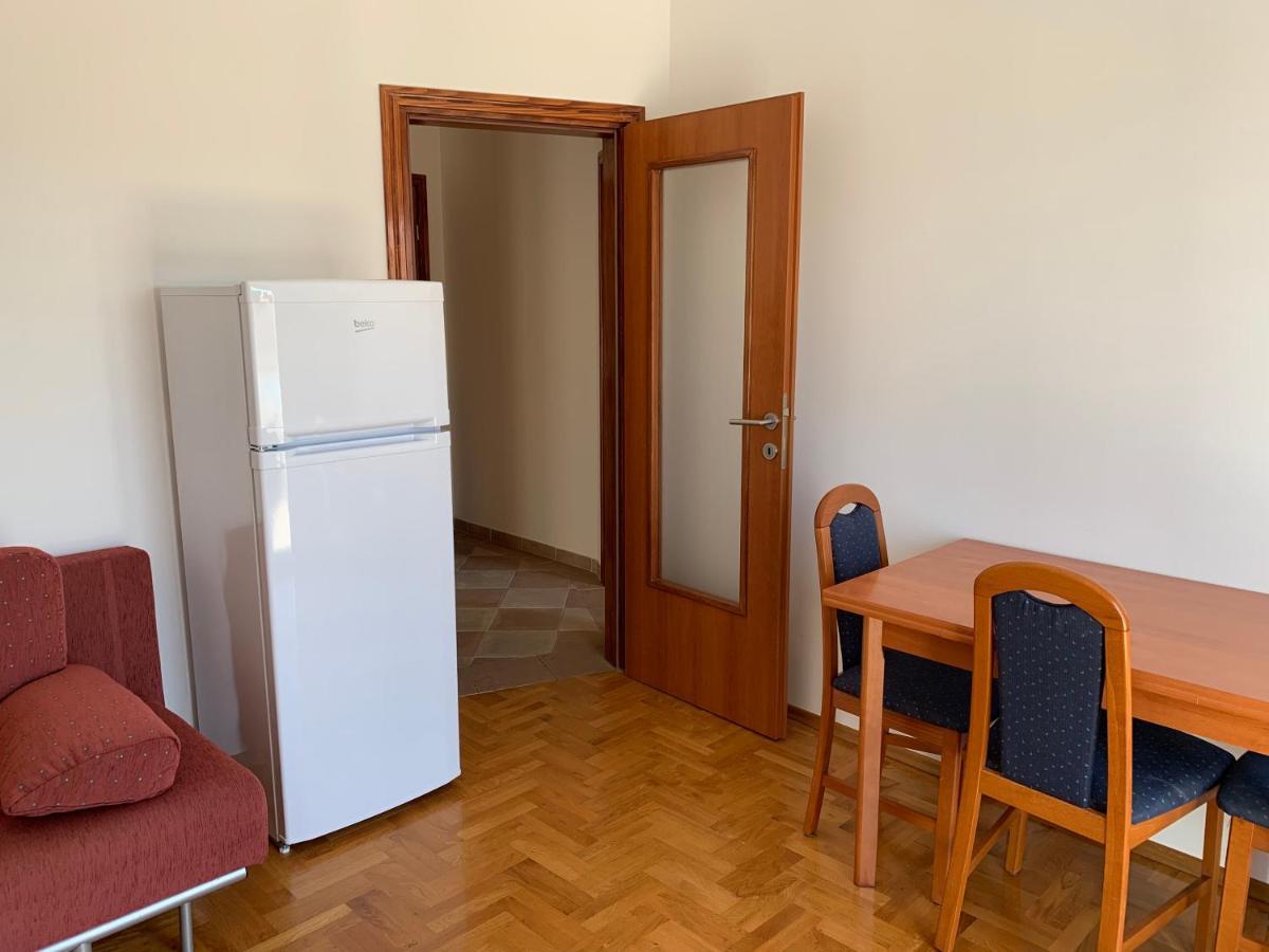 Apartments Dumancic Биоград на Мору Екстериор снимка