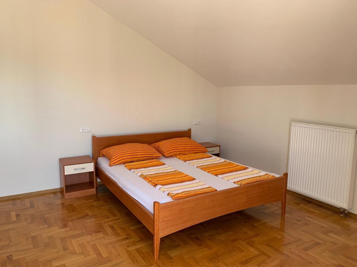 Apartments Dumancic Биоград на Мору Екстериор снимка