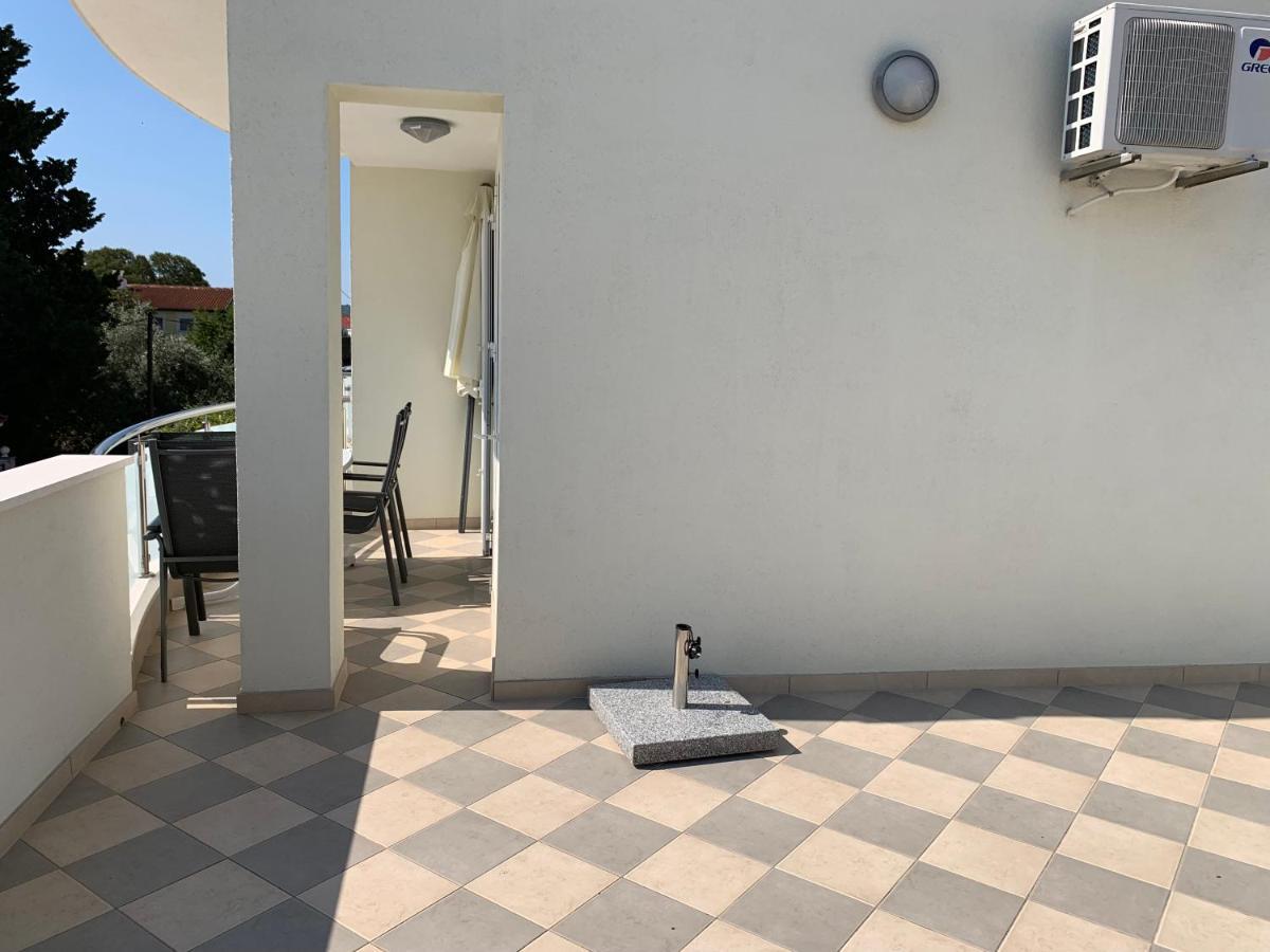 Apartments Dumancic Биоград на Мору Екстериор снимка
