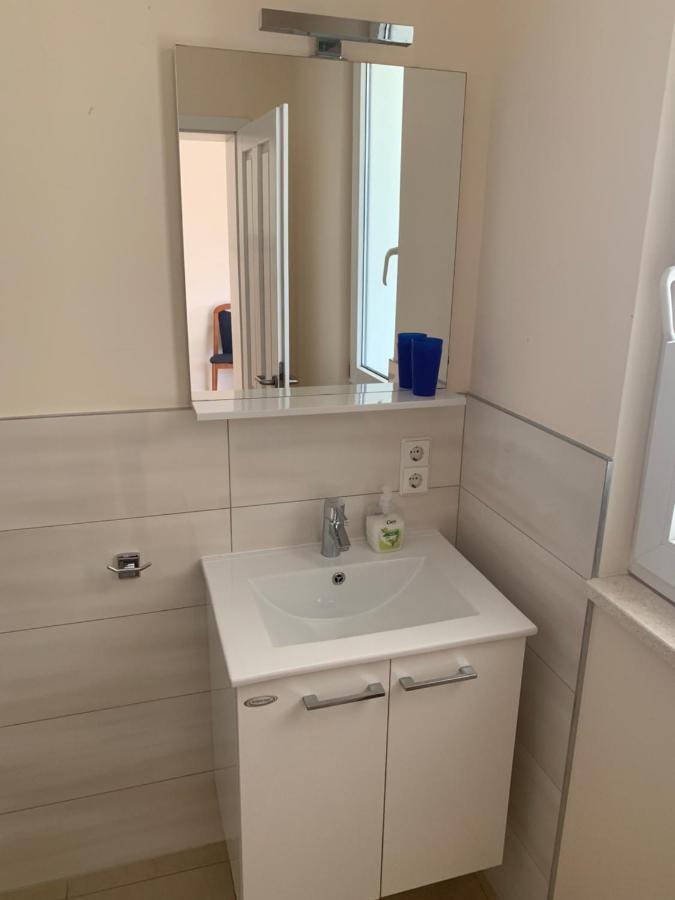 Apartments Dumancic Биоград на Мору Екстериор снимка