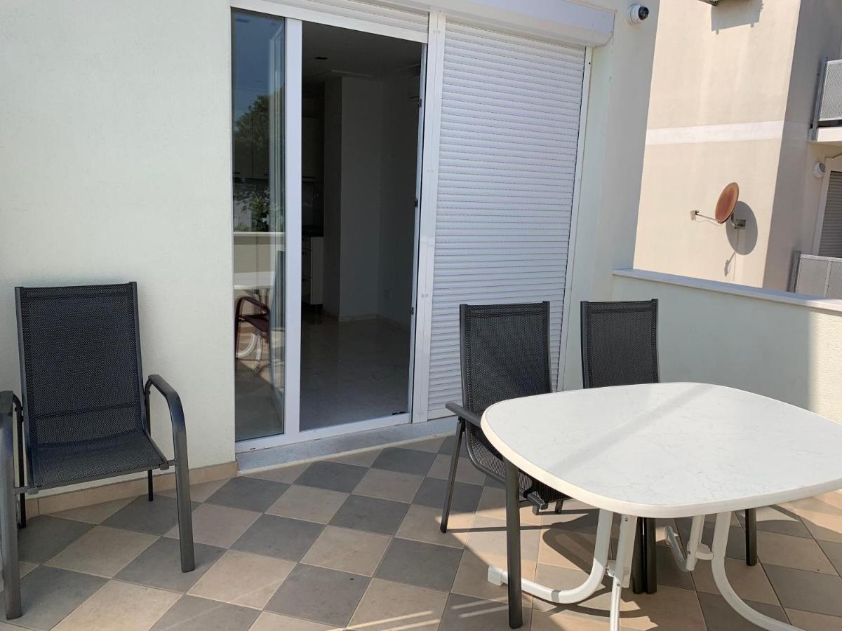 Apartments Dumancic Биоград на Мору Екстериор снимка
