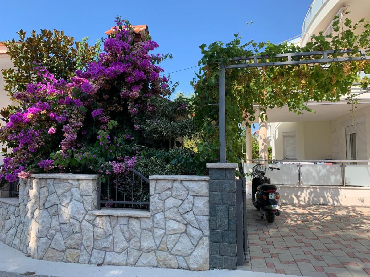Apartments Dumancic Биоград на Мору Екстериор снимка